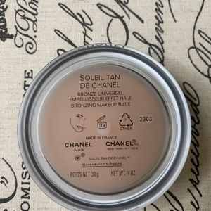 Soleil Tan De Chanel Bronzing Makeup Base